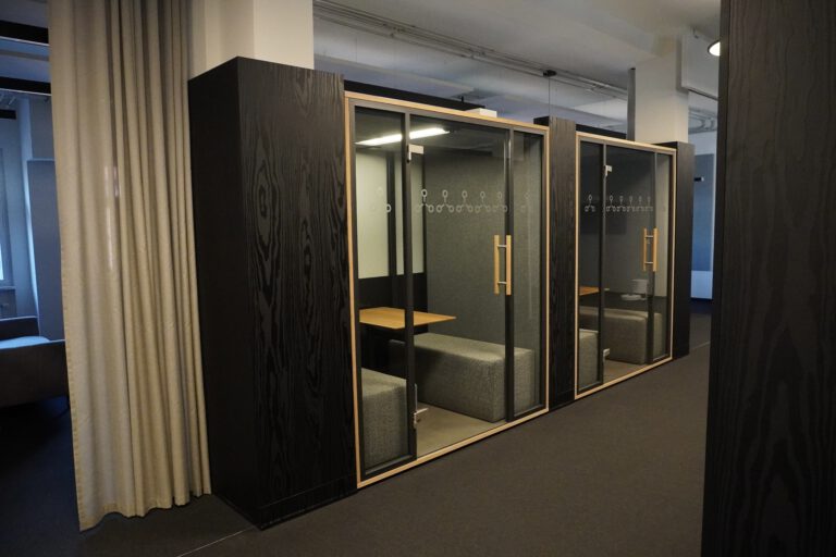 Moderne Büros und Arbeitsplätze der ALDB